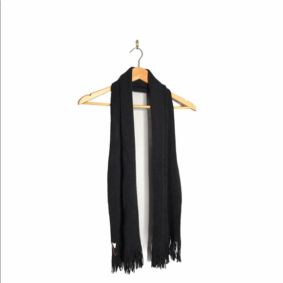 Modena | Black Scarf with Fringed Trimming - Picture 1 of 7